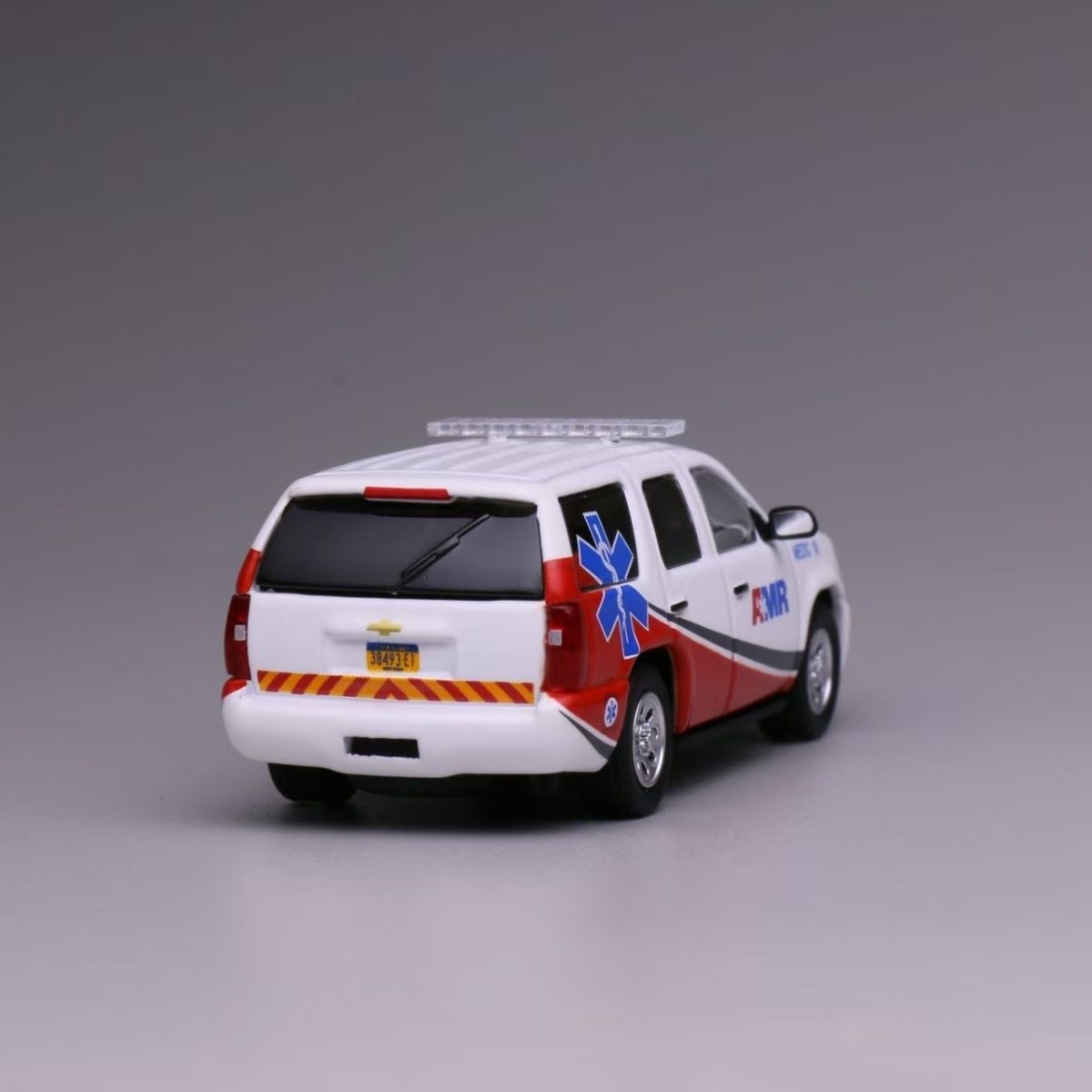 596 1/64 Diecast Model Car American Medical Response - AMR (from LAPD MODELS)